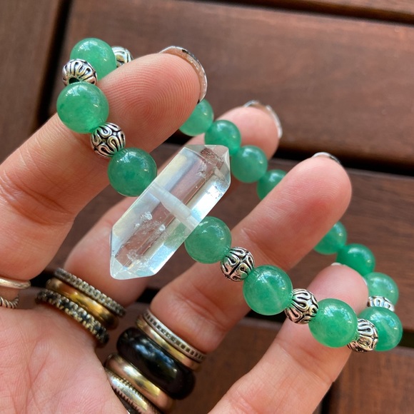 Genuine double point crystal quartz & jade beads - Picture 4 of 10
